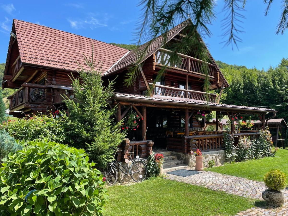 Cabana Din Groapa Frumoasa Risnov Exterior photo