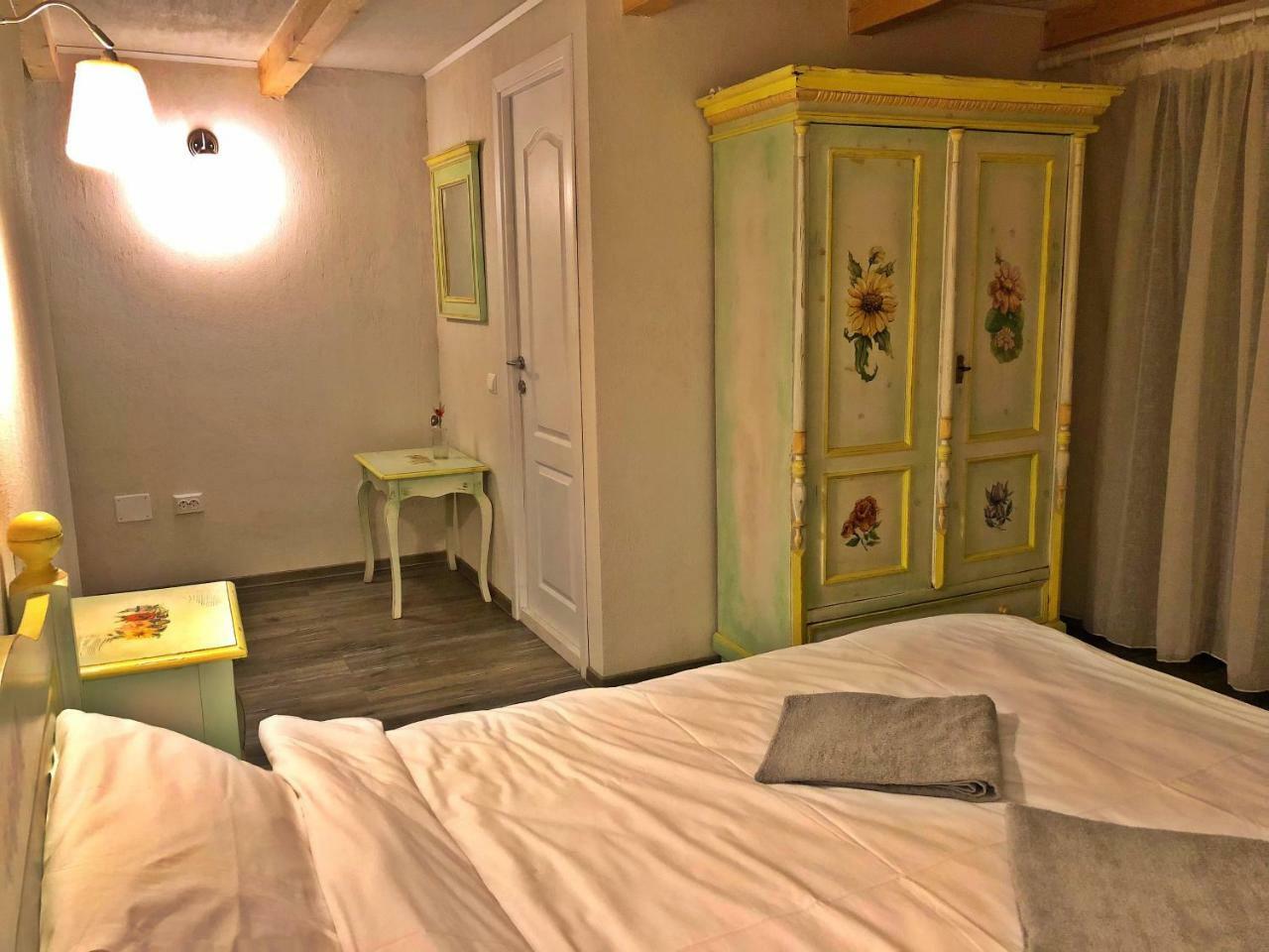 Cabana Din Groapa Frumoasa Risnov Exterior photo